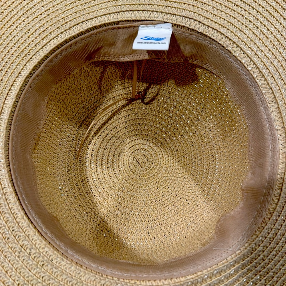 Beach hat - Picture 3 of 4